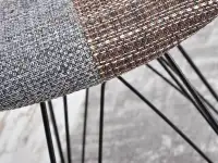 Krzesło MPA ROD TAP PATCHWORK 1 na czarnej nodze z drutu - charakterystyczne detale
