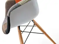 Nowoczesne krzesło tapicerowane MPA WOOD TAP PATCHWORK - detale.