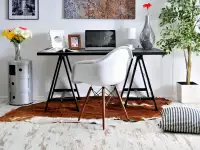 Krzesło tapicerowane MPA WOOD TAP szare - w aranżacji.