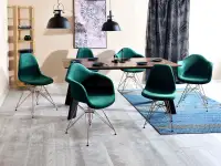 Krzesło tapicerwoane MPC ROD TAP zielony-miedź - w aranżacji ze stołem CASTOR