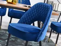 Krzesło fotel RICH GRANATOWY weluru ze ze złotymi stopkami - komfortowe siedzisko