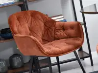 Krzesło kubełkowe SABA MIEDZIANE welurowe na czarnych nogach - komforotwe siedzisko
