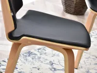 Krzesło drewniane VINCE tapicerowany skórą CZARNY + BUK - detale