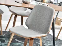 Krzesło tapicerowane z drewna giętego VINCE orzech - szare - komfortowe siedzisko