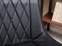 Krzesło ze skóry ekologicznej czarne ADEL NOGA METAL - detale