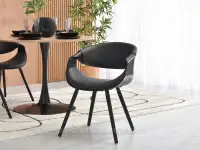 Drewniane krzesło gięte BENT CZARNY EKO-SKÓRA -  półprofil w aranżacji ze stołem CRISTOBAL