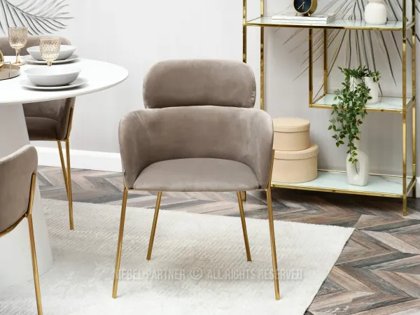 Welurowe beżowe krzesło ze złotą podstawą - połączenie elegancji, komfortu i wyjątkowego stylu