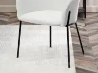 Eleganckie krzesło boucle do jadalni BIAGIO BIAŁY-CZARNY - krzesło z metalową podstawą
