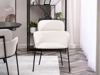 Krzesło kremowe do jadalni BIAGIO WELUR - CZARNA NOGA - kubełkowe krzesło 