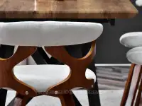 Drewniane krzesło do jadalni BONITO POPIEL NOGA - ORZECH - ciekawa konstrukcja