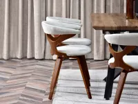 Drewniane krzesło do jadalni BONITO POPIEL NOGA - ORZECH - oparcie połączone z podłokietnikami