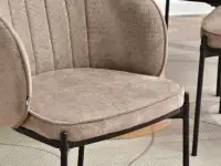Krzesło kubełkowe FELICE BEŻOWE NA CZARNYCH NOGACH - charakterystyczne detale