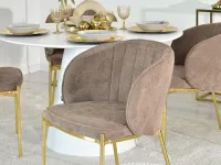 Beżowe krzesło na złotych nogach FELICE do jadalni - komfortowe siedzisko