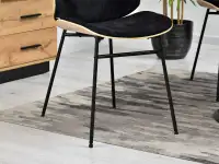 CZARNE krzesło JORDI z drewnem DĄB - krzesło z metalową podstawą