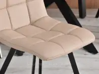 Pikowane krzesło ze skóry eko LUGO BEŻOWE CZARNA NOGA - pikowane siedzisko