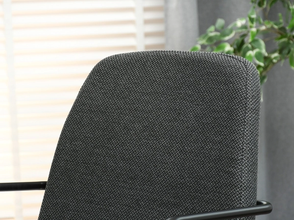 Minimalistyczne krzesło tapicerowane, które zadba o Twój komfort