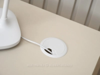 Regulowane biurko z szufladą i portem USB OTSO 120 KREM - przepust na kable