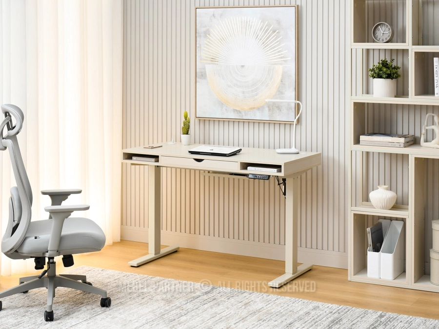 Kremowe biurko z regulacją wysokości - do stylowego biura i home office