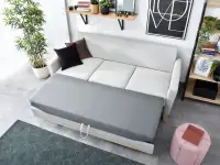 Skandynawska sofa BERGEN rozkładana na drewnianych nóżkach - obszerna funkcja spania