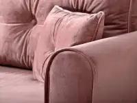 Sofa glamour BLINK PUDROWY RÓŻ z weluru rozkładana - charakterystyczne detale