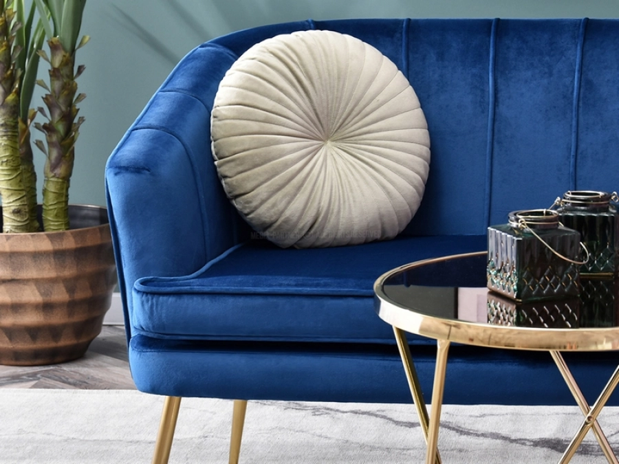 Sofa glamour ESTEL granatowa na złotych nogach z weluru - detale