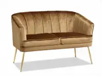 Dwuosobowa sofa glamour ESTEL ZŁOTA tapicerowana welurem