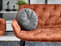 Designerska sofa aksamitna IDIL MIEDZIANA z pikowaniem - charakterystyczne detale