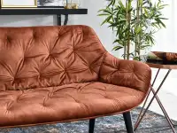 Designerska sofa aksamitna IDIL MIEDZIANA z pikowaniem - wygodne siedzisko