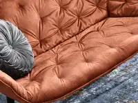Designerska sofa aksamitna IDIL MIEDZIANA z pikowaniem - pikowanie w siedzisku