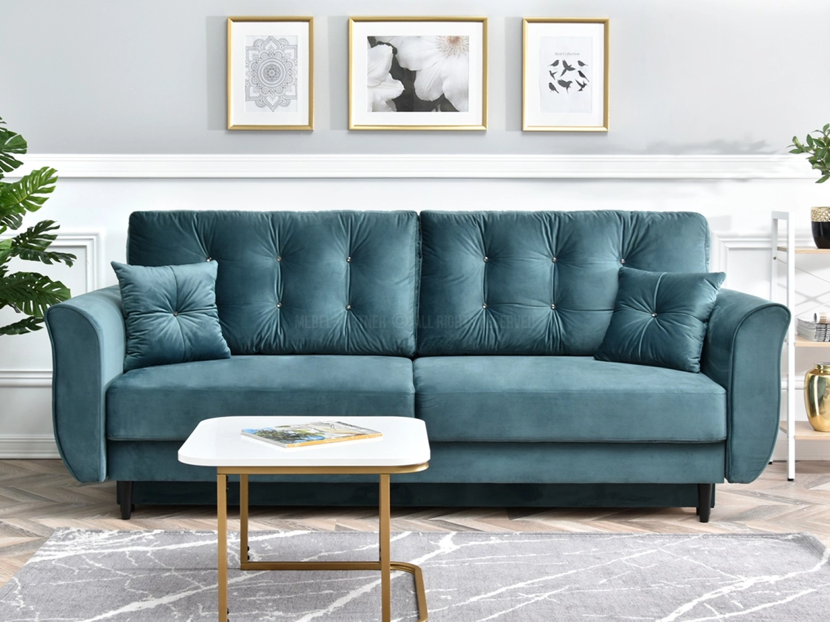 Sofa w stylu glamour LANTI MORSKA z funkcją spania - w aranżacji z regałem JENS i stolikiem IRIGA
