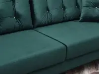 Sofa welurowa glamour LANTI ZIELONA pikowana z poduszkami - miękkie siedzisko