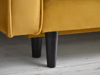 Sofa rozkładana LAVIA MUSZTARDOWA z weluru do pokoju - czarna noga