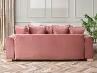 Wygodna sofa MISS BIBI PUDROWY RÓŻ - NOGA BUK - tapicerowany tył
