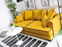 Żółta sofa Miss Bibi - głebokie siedzisko i sprężyste poduszki zapewnią maksymalny komfort siedzenia