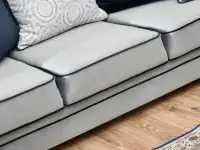 Sofa w stylu angielskim TOSCA szara - charakterystyczne detale