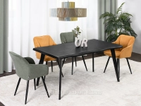 Stół nieregularny kształt MALAWI CZARNY DREWNO I METAL - w aranżacji z krzesłami BONA