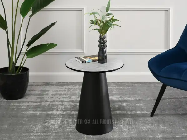 Elegancki i minimalistyczny stolik do kawy : czarna noga, szary marmurowy blat