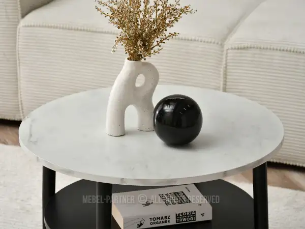 Marmurowy stolik do salonu - praktyczny element Twojego wnętrza 