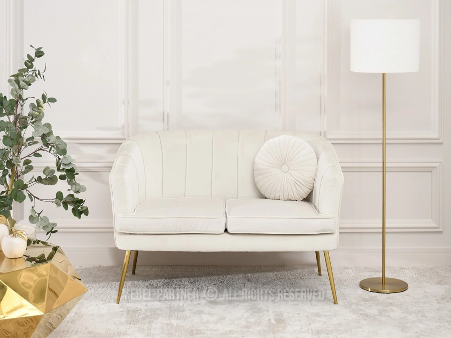 Sofa dwuosobowa ESTEL KREMOWY WELUR ZŁOTA PODSTAWA - w aranżacji
