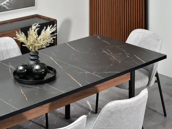 Stół rozkładany do salonu - element, który zmieni Twoje wnętrze na lepsze