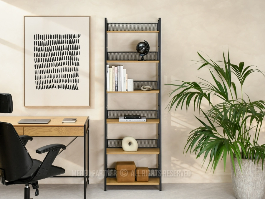 Wysoki regał metalowy z drewnem - nowoczesny design