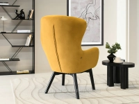 WELUROWY wygodny fotel MIODOWY LETA - CZARNA NOGA - w aranżacji ze stolikiem SAMARIS